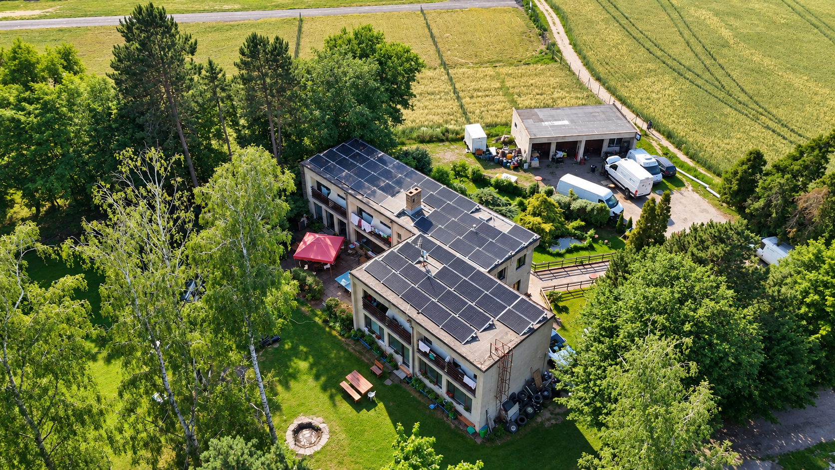 Fotovoltaická elektrárna pro bytový dům se 7 domácnostmi a bateriovým úložištěm